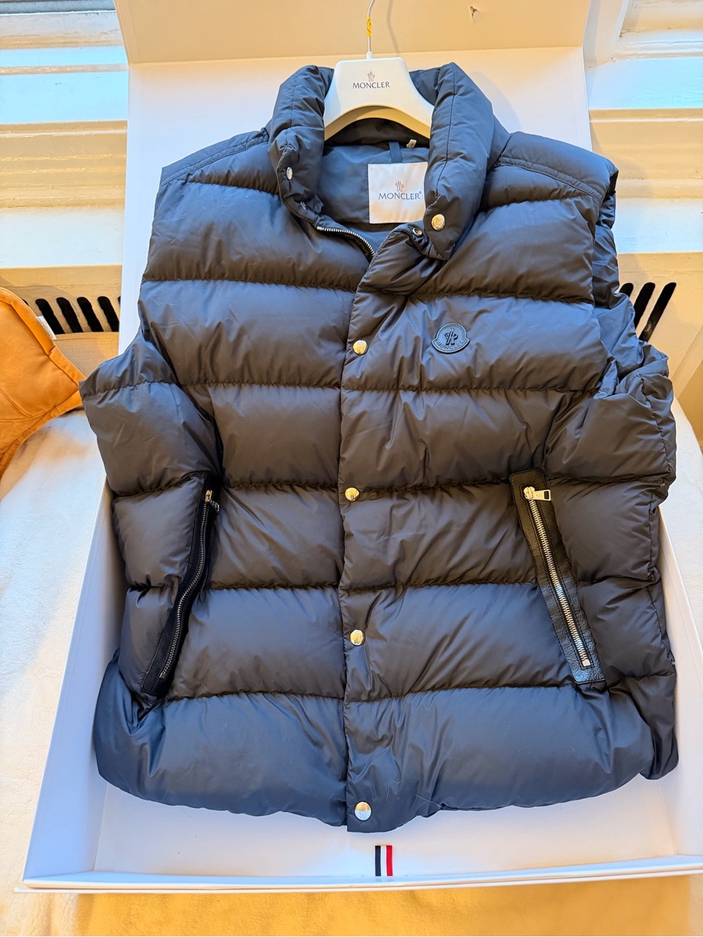 Moncler Lechtal Men’s XL Black Down Vest.